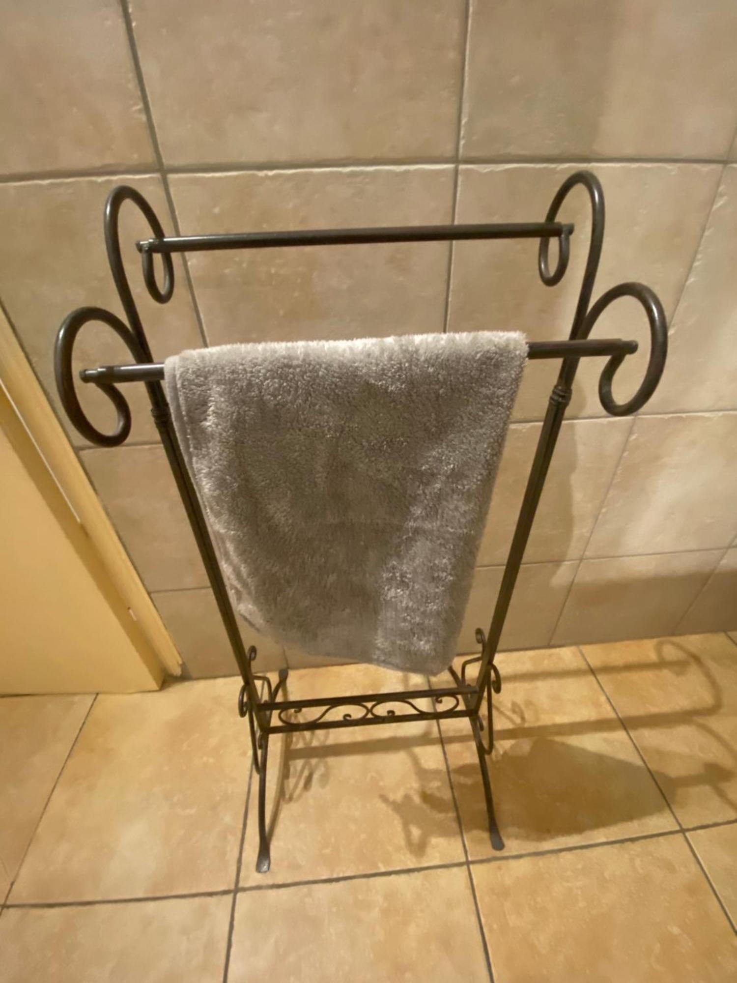 Avec Piscine Et Climatisation Buzignargues